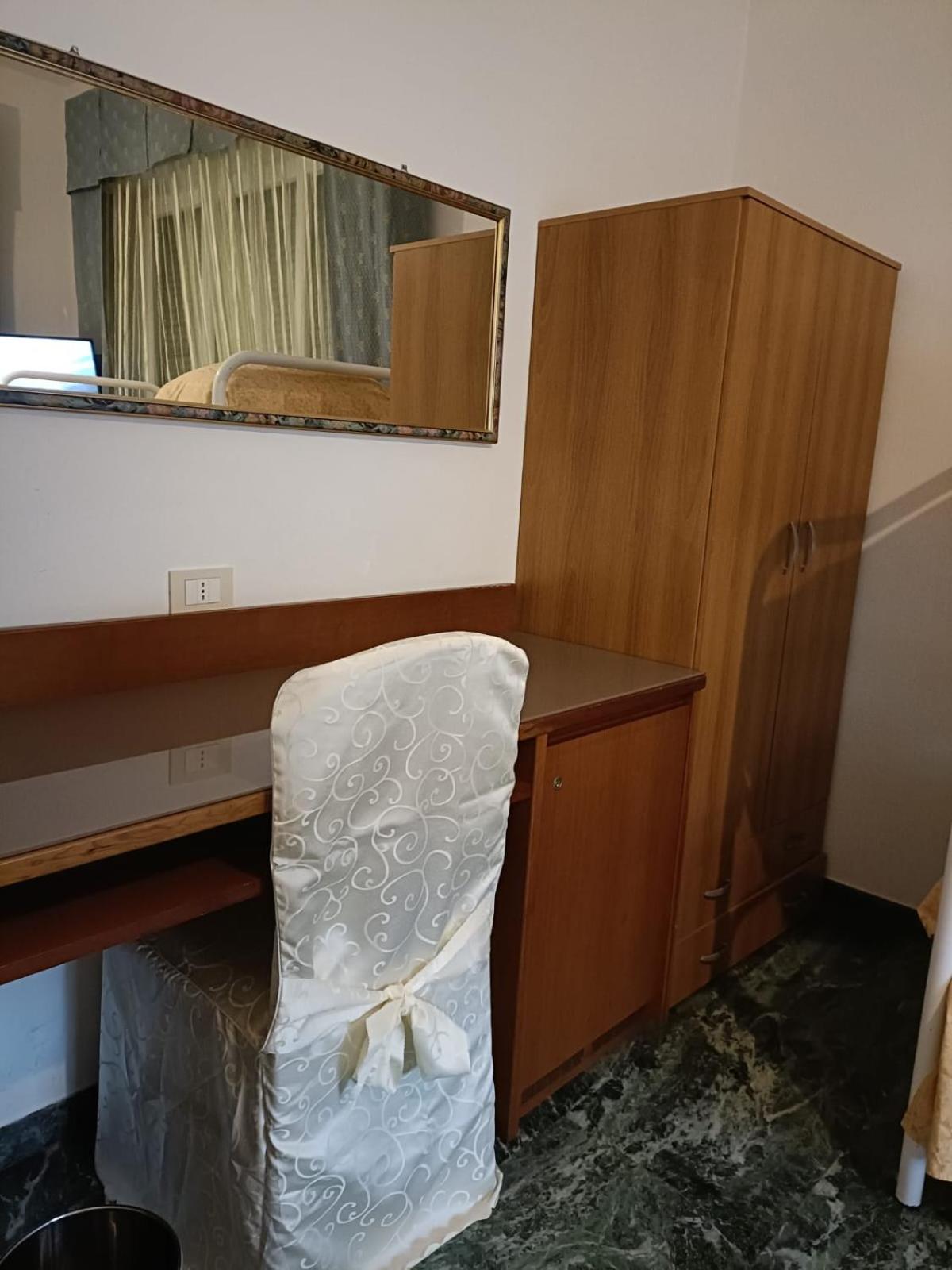 מלון Domus צ'זנה מראה חיצוני תמונה